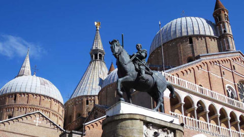 Masyarakat dan Keuangan di Padua saat munculnya dominasi Venesia dari 1405 hingga 1509: ulasan