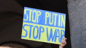 Borse in forte ribasso per bombardamenti in Ucraina