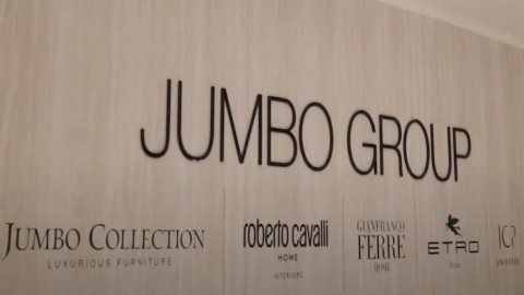 Made in Italy Mode und Design, eine Ehe, die immer ein Garant für Erfolg ist: der Jumbo-Koffer