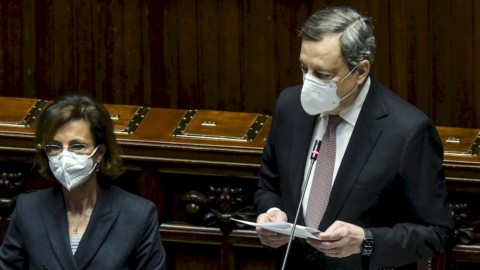Draghi: “Le speranze di una forte ripresa si affievoliscono, ma obiettivi e scadenze del Pnrr non cambiano”