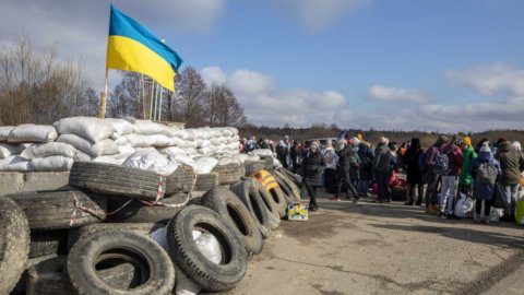 Bourses européennes : nouvel effondrement après les bombes sur les villes ukrainiennes. Le gaz et le pétrole montent en flèche, mais la propagation diminue