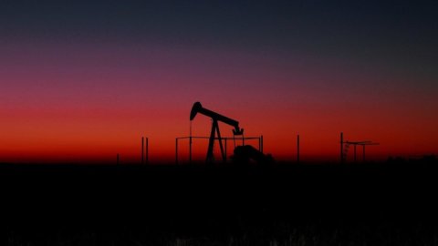 Petrolio e gas, Eni e Sonatrach scoprono maxi giacimento in Algeria