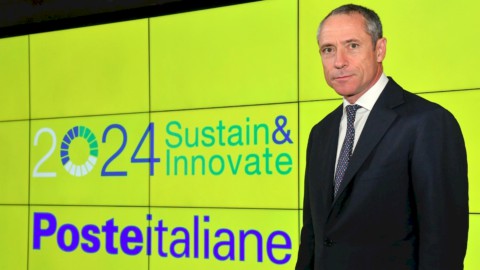 Postepay Green prodotto dell’anno 2022: la carta dedicata ai minori premiata per i servizi finanziari giovani