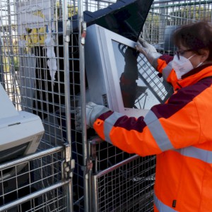 Terra dei fuochi: Leonardo vince appalto per controllo del territorio contro ogni vandalismo