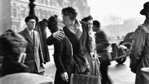 Robert Doisneau, o expoziție fotografică a celebrului fotograf francez