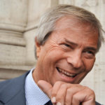 Vivendi vola in Borsa: l’Authority francese impone a Bolloré un’opa entro 6 mesi