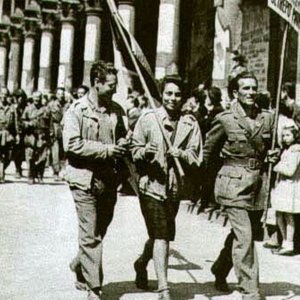 25 aprile, prima festa della Liberazione con Meloni all’Altare della Patria con Mattarella che avverte: “Tenere viva la memoria”