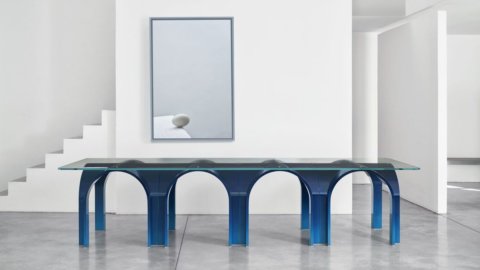 Design Italia, the marriage between architecture and craftsmanship in the Laguna table by Antonio De Marco