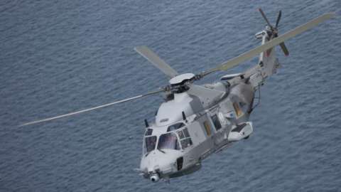 Helicopters, Leonardo delivers the first two naval aircraft to Qatar