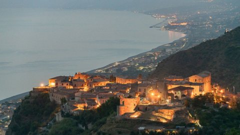 Calabria'daki yaygın fotoğraf festivali Fiumefreddo Fotoğraf Festivali