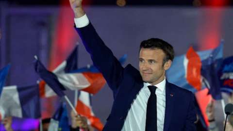Francia, Macron ha vinto ma ora lo attendono 3 sfide europee e la prova cruciale delle elezioni legislative