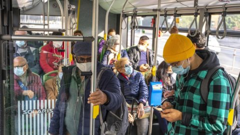 Masker: di sinilah wajib dan di mana tidak sampai 15 Juni. Aturan baru juga untuk Green Pass