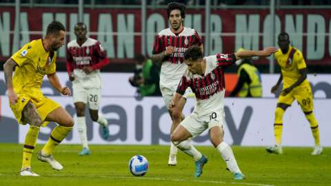 Milán-Bolonia 0-0: los rossoneri pierden el punto de partido y se reabre la carrera por el Scudetto con Inter y Napoli