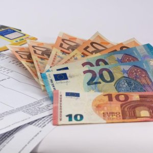 Pensie minimă: ridicarea acesteia la o mie de euro ar costa la fel ca un întreg pachet financiar