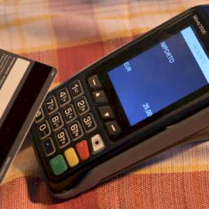 Banco Bpm azzera le commissioni sui pagamenti tramite bancomat fino a 10 euro
