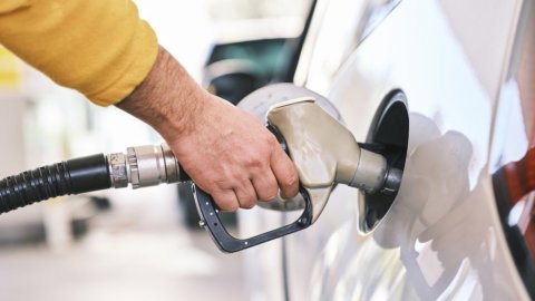 Gasolina y diésel: descuentos extendidos hasta el 8 de julio, recortes también en metano