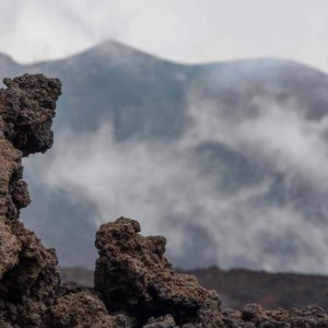 Tim: optical fiber to monitor earthquakes connected to volcanoes, first experimentation