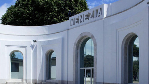 Venedik Bienali ve Bienal Koleji Arte, tamamen gelişmekte olan gençlere adanmış bir proje