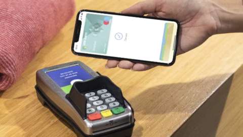 iPhone come Pos: Apple porta Tap to Pay in Italia, ecco come funziona e i vantaggi per i commercianti