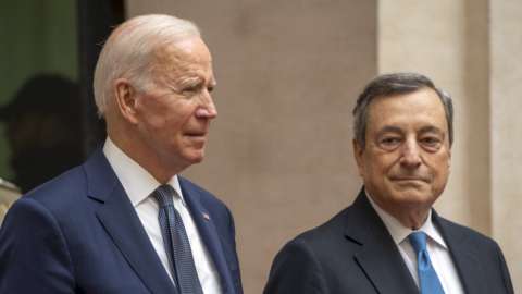 Dragones de Biden, guerra en el centro pero Macron advierte: "La paz no se hace humillando a Rusia"