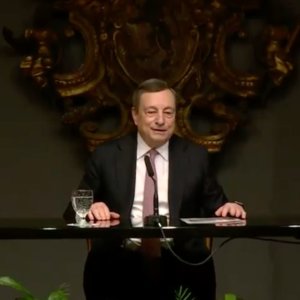 Draghi in Washington: „Russland ist nicht unbesiegbar. Frieden muss wahr sein und darf nicht aufgezwungen werden“