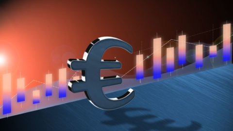 Borsa, l’Europa rimbalza ma Wall Street teme la recessione: petrolio giù, gas in rialzo, euro in caduta