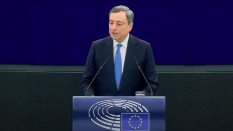 Draghi to the EU: "Let's review the treaties, overcome the vetoes". On Ukraine: "Committed to a diplomatic solution"