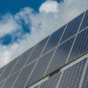 Energia: Ferrovie dello Stato lancia gara da 130 milioni per la costruzione di venti impianti fotovoltaici