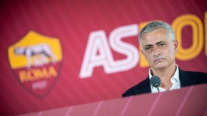 L'allenatore della Roma Jose Mourinho in conferenza stampa