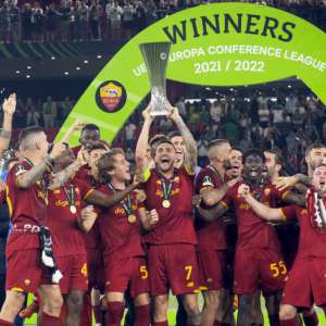 Roma conquista la Conference League e Mou piange di gioia: “Abbiamo fatto la storia”