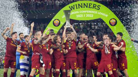 Rome conquers the Conference League and Mou cries of joy: "We made history"