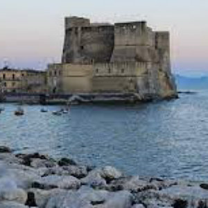 Naples, menuju restorasi Castel dell'Ovo. Proyek konservatif dan berkelanjutan