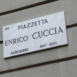 Mediobanca: utile stabile nel primo trimestre 2022/23, sopra le attese. Corrono i ricavi, confermati i target