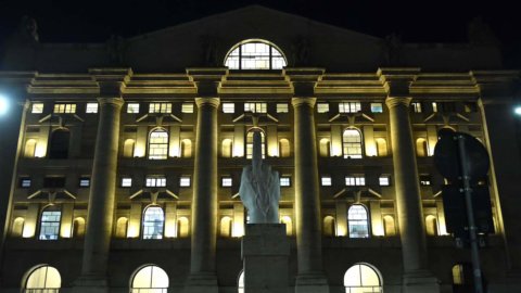 FERMETURE DE LA BOURSE 17 FÉVRIER – Piazza Affari dans le rouge mais les banques et Telecom Italia toujours sur la clôture