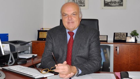 Genomul, noi frontiere pentru sănătatea noastră: despre asta vorbește celebrul genetician Bruno Dallapiccola