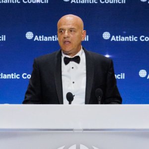 Descalzi (Eni) vom Atlantic Council für seine Rolle im Energie- und internationalen Sektor ausgezeichnet