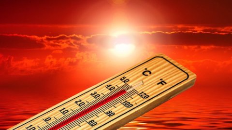 Meteo: temperature a 40 gradi, incendi. Italia e Europa avvolte in un ondata di caldo estremo