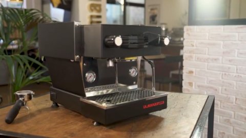 La Marzocco: espresso makinelerinden kahve akademisine. Made in Italy mükemmelliğinin zorlukları