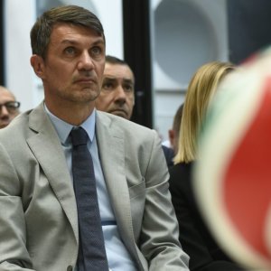 Milan beklenmedik bir şekilde Maldini ve Massara'yı kovar: Boşanmanın temelinde bütçe ve son pazarın fiyaskosu. Pioli kalır