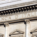 Banche in salute: meno rischi per la stabilità finanziaria, ma l’indebitamento preoccupa. Il report di Bankitalia