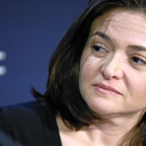 Facebook: Zuckerberg'in sosyal medyayı harika (ve zengin) yapan sağ kolu Sheryl Sandberg'in mirası