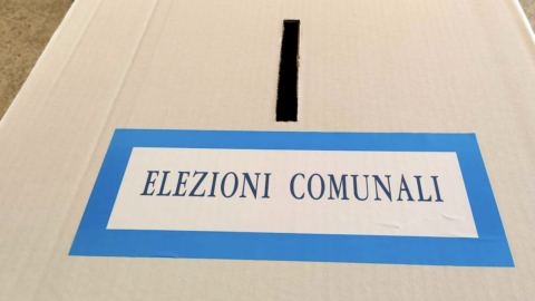 Elecciones municipales 2022: el centroizquierda conquista las ciudades cruciales de Verona y Parma, pero récord de abstención