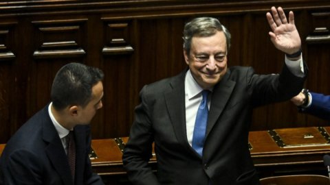 Draghi telah mengundurkan diri, Mattarella menuju pembubaran Chambers. Gempa Forza Italia, Brunetta pergi