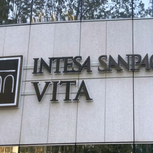 Intesa Sanpaolo VitaはESG分野で中小企業やスタートアップを支援します。上位3名には500万ユーロが贈られる