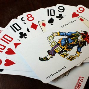 Burraco, l'autre grande passion des champions Sinner et Sonego : voici comment jouer à 2 avec 11+11 cartes