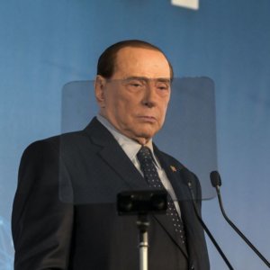 Berlusconi na tempestade: "Se passar o presidencialismo, Mattarella deveria renunciar"