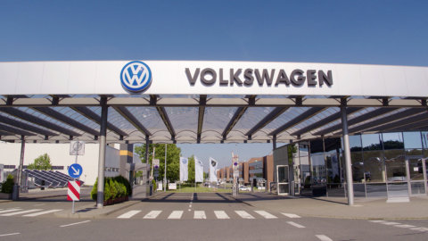 Volkswagen, stocul în roșu la Frankfurt după întoarcerea în fruntea gigantului auto