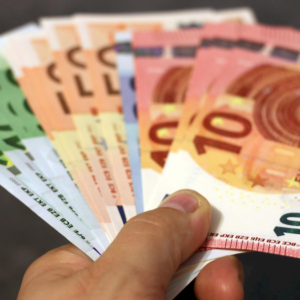 Decret ajutor convertit, iată decretul crizei: Superbonus 110%, venit de bază, bonus 200 euro