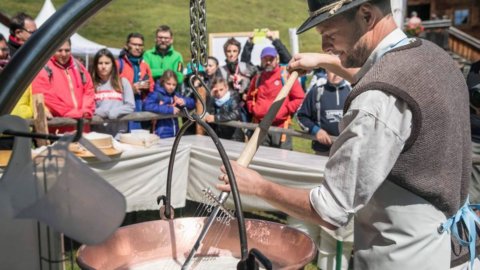 Festival Susu: Festival Emas Putih Tirol Selatan di Val Sarentino pada tanggal 30 dan 31 Juli