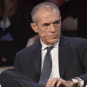 Carlo Cottarelli si candida con Pd e Più Europa alle politiche. Letta: “Una delle nostre punte di diamante”